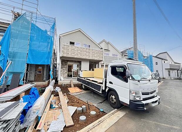 駐車場ももちろん完備しておりますのでお車所有の方にも心強いです。