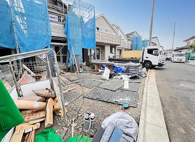 駐車場ももちろん完備しておりますのでお車所有の方にも心強いです。