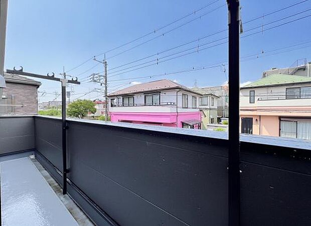 お洗濯ものを気持ち良く太陽の光で干せるのが嬉しいですね。