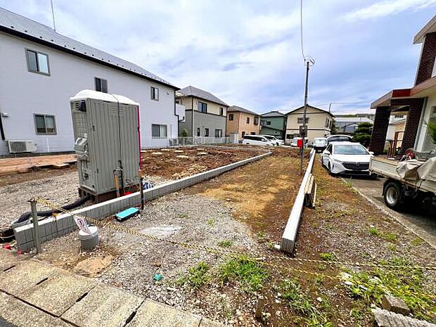 駐車場ももちろん完備しておりますのでお車所有の方にも心強いです。