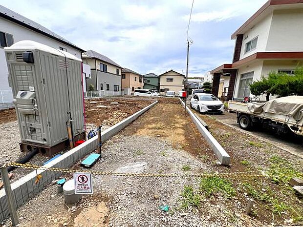 駐車場ももちろん完備しておりますのでお車所有の方にも心強いです。