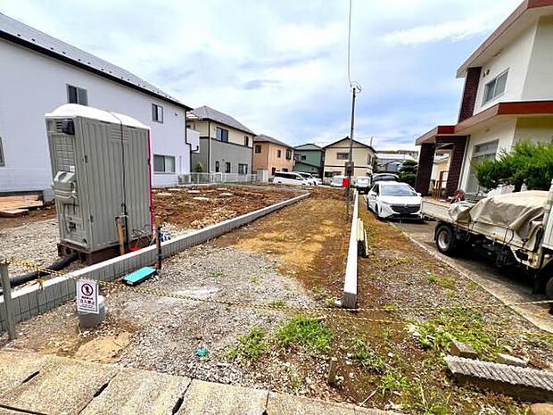 駐車場ももちろん完備しておりますのでお車所有の方にも心強いです。