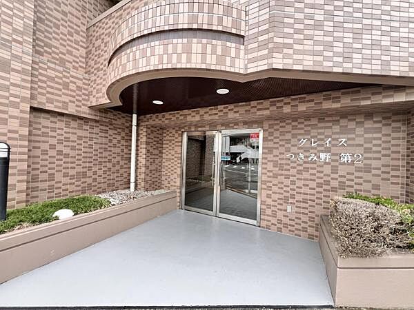 エントランスです。皆様やお客様をお出迎え致します。