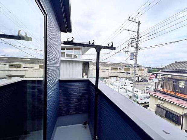 お洗濯ものを気持ち良く太陽の光で干せるのが嬉しいですね。