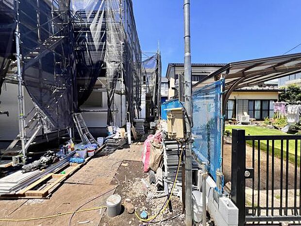 駐車場ももちろん完備しておりますのでお車所有の方にも心強いです。
