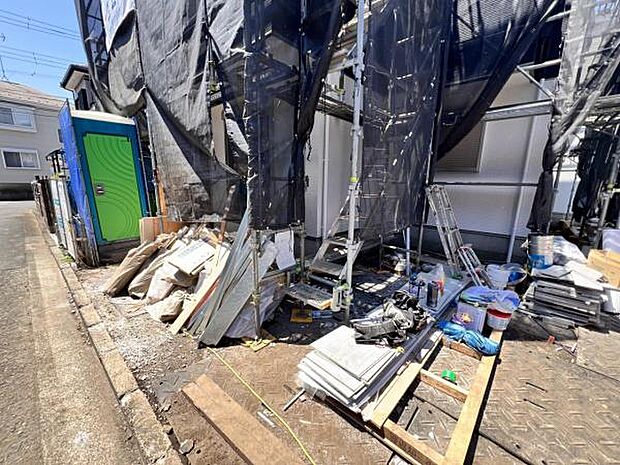 駐車場ももちろん完備しておりますのでお車所有の方にも心強いです。