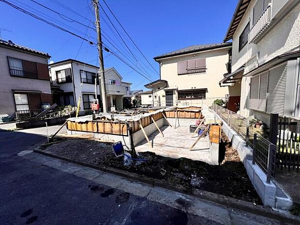 駐車場ももちろん完備しておりますのでお車所有の方にも心強いです。