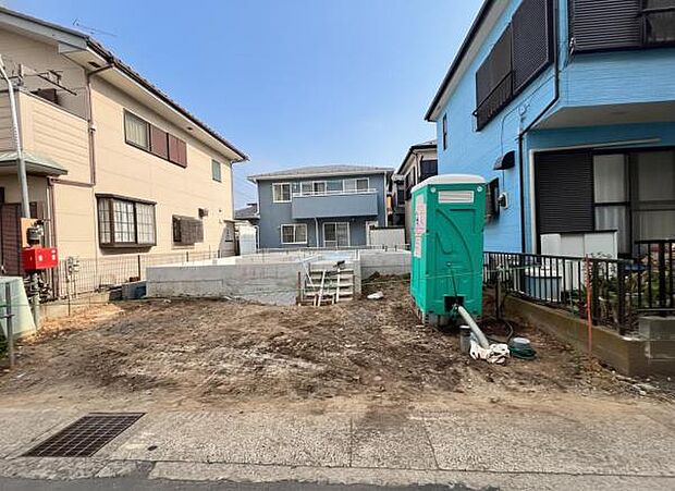 駐車場ももちろん完備しておりますのでお車所有の方にも心強いです。