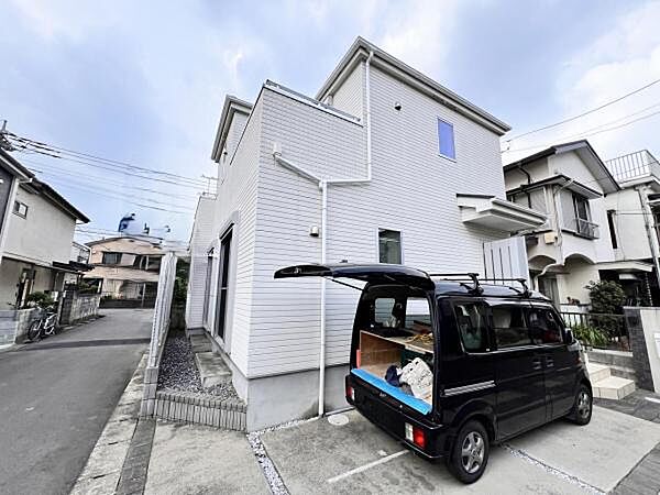 駐車場ももちろん完備しておりますのでお車所有の方にも心強いです。