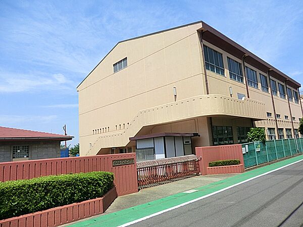 大和市立引地台小学校まで約1200m（徒歩15分）