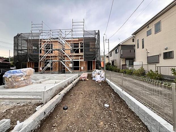 駐車場ももちろん完備しておりますのでお車所有の方にも心強いです。