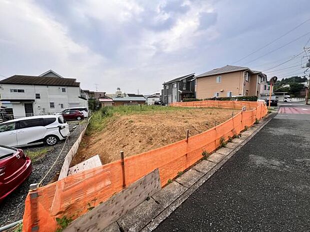 駐車場ももちろん完備しておりますのでお車所有の方にも心強いです。