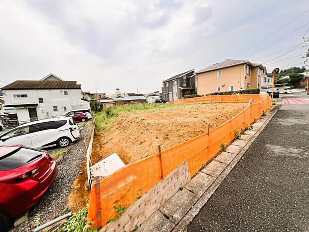 駐車場ももちろん完備しておりますのでお車所有の方にも心強いです。