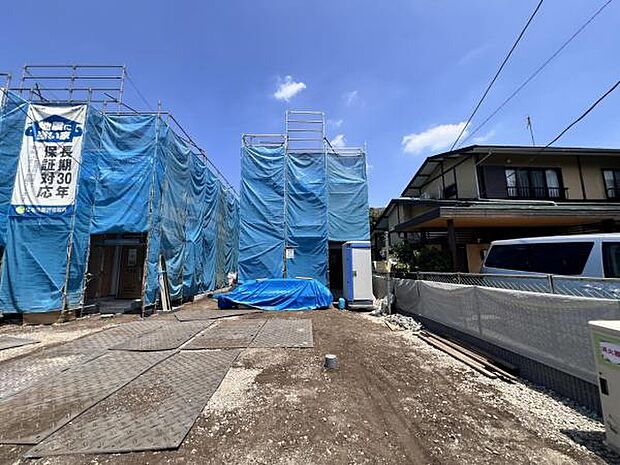駐車場ももちろん完備しておりますのでお車所有の方にも心強いです。