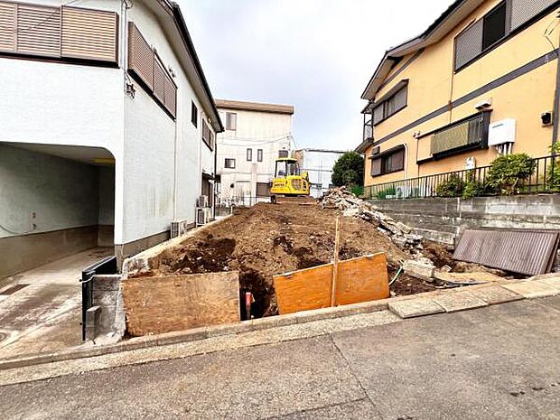 駐車場ももちろん完備しておりますのでお車所有の方にも心強いです。