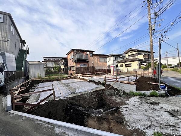 駐車場ももちろん完備しておりますのでお車所有の方にも心強いです。