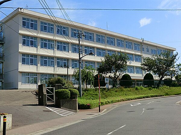 綾瀬市立城山中学校まで約1700m（徒歩22分）