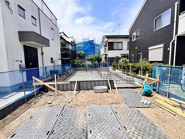 駐車場ももちろん完備しておりますのでお車所有の方にも心強いです。