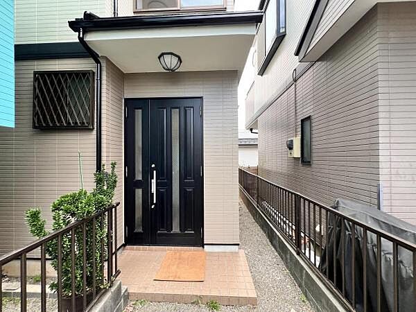 いつも気持ちよくご家族を迎えられる玄関です。