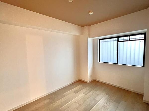 子供部屋にもちょうど良い大きさのお部屋です。
