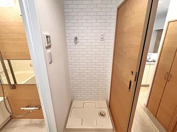 お天気を気にせずお洗濯ができ、室内干し可能です。