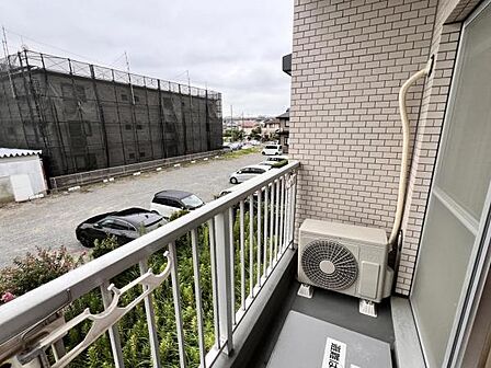 お洗濯ものを気持ち良く太陽の光で干せるのが嬉しいですね。