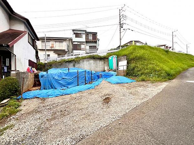 駐車場ももちろん完備しておりますのでお車所有の方にも心強いです。