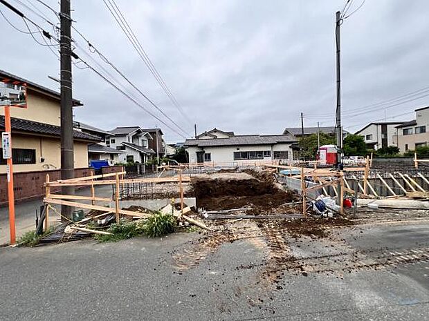 駐車場ももちろん完備しておりますのでお車所有の方にも心強いです。