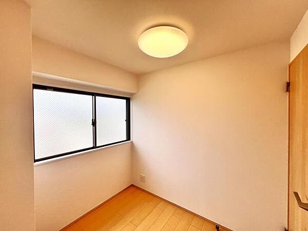 子供部屋にもちょうど良い大きさのお部屋です。