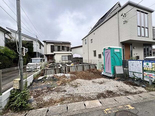 駐車場ももちろん完備しておりますのでお車所有の方にも心強いです。