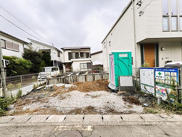 駐車場ももちろん完備しておりますのでお車所有の方にも心強いです。