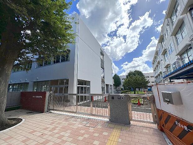 横浜市立都岡小学校まで約750m(徒歩10分)