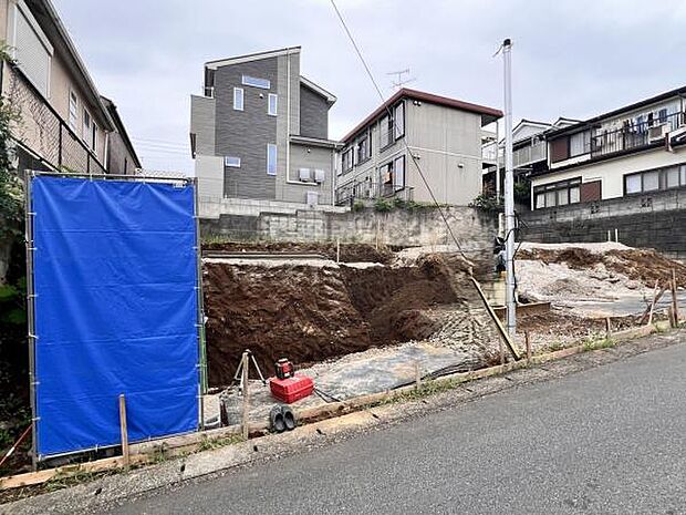 駐車場ももちろん完備しておりますのでお車所有の方にも心強いです。