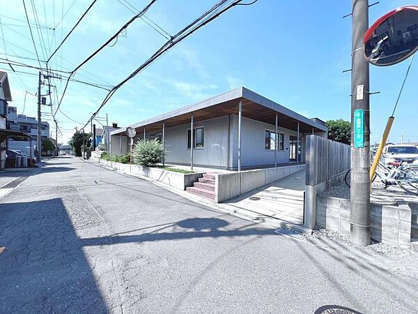 スマイルワールド 保育園まで約40m（徒歩1分）