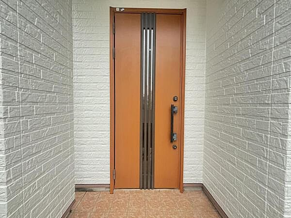 いつも気持ちよくご家族を迎えられる玄関です。
