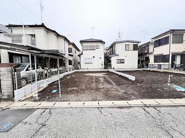 駐車場ももちろん完備しておりますのでお車所有の方にも心強いです。