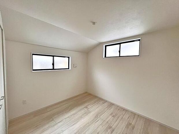 子供部屋にもちょうど良い大きさのお部屋です。