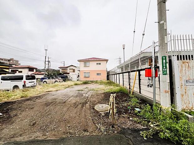 駐車場ももちろん完備しておりますのでお車所有の方にも心強いです。