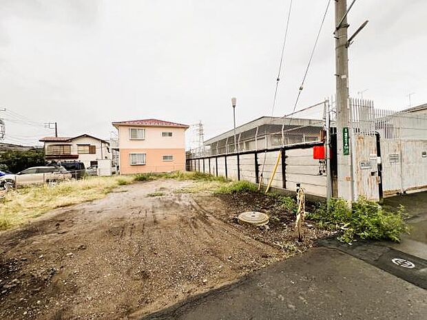 駐車場ももちろん完備しておりますのでお車所有の方にも心強いです。