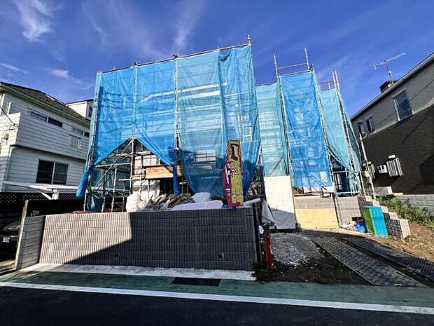駐車場ももちろん完備しておりますのでお車所有の方にも心強いです。
