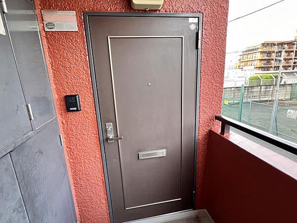 いつも気持ちよくご家族を迎えられる玄関です。