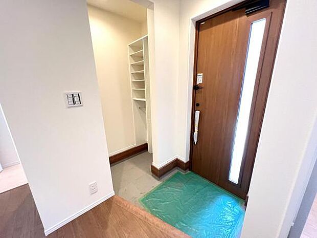 いつも気持ちよくご家族を迎えられる玄関です。