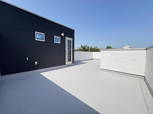 お洗濯ものを気持ち良く太陽の光で干せるのが嬉しいですね。