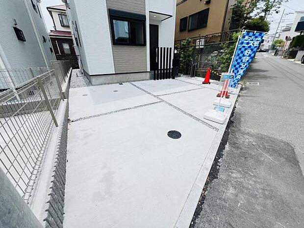 駐車場ももちろん完備しておりますのでお車所有の方にも心強いです。