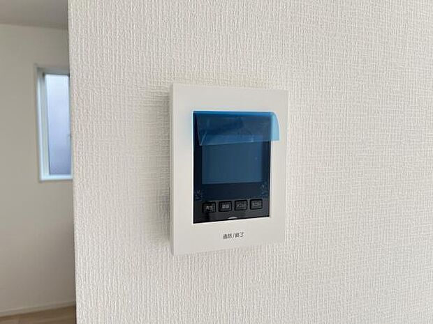 TVモニター付きインターフォンで、お部屋から訪問者を確認できます。