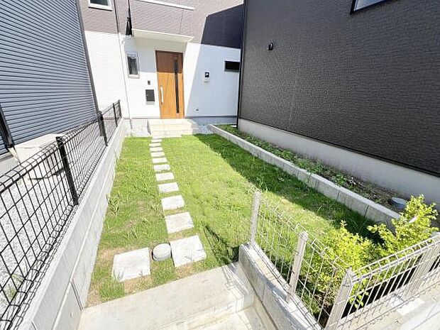 いつも気持ちよくご家族を迎えられる玄関です。