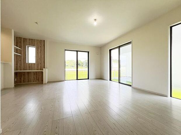 ご家族の温かい時間を演出するダイニングスペースです。