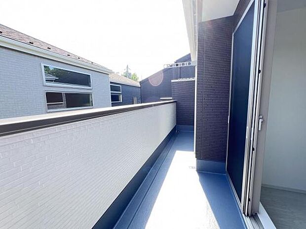 お洗濯ものを気持ち良く太陽の光で干せるのが嬉しいですね。