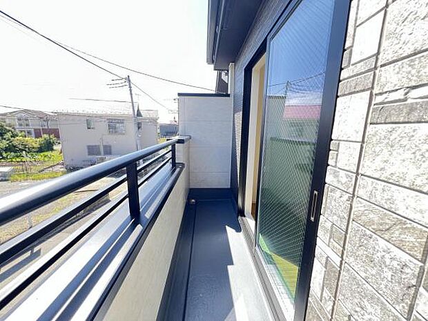 お洗濯ものを気持ち良く太陽の光で干せるのが嬉しいですね。