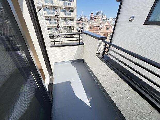 お洗濯ものを気持ち良く太陽の光で干せるのが嬉しいですね。